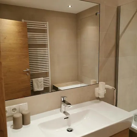 Апартаменти Zum Griena *